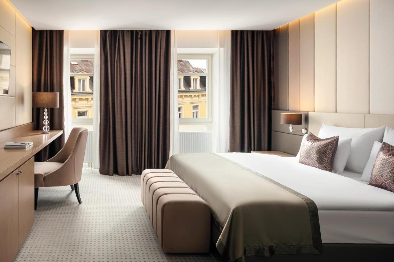 Boutique Hotel Saxonia カルロヴィ・ヴァリ エクステリア 写真