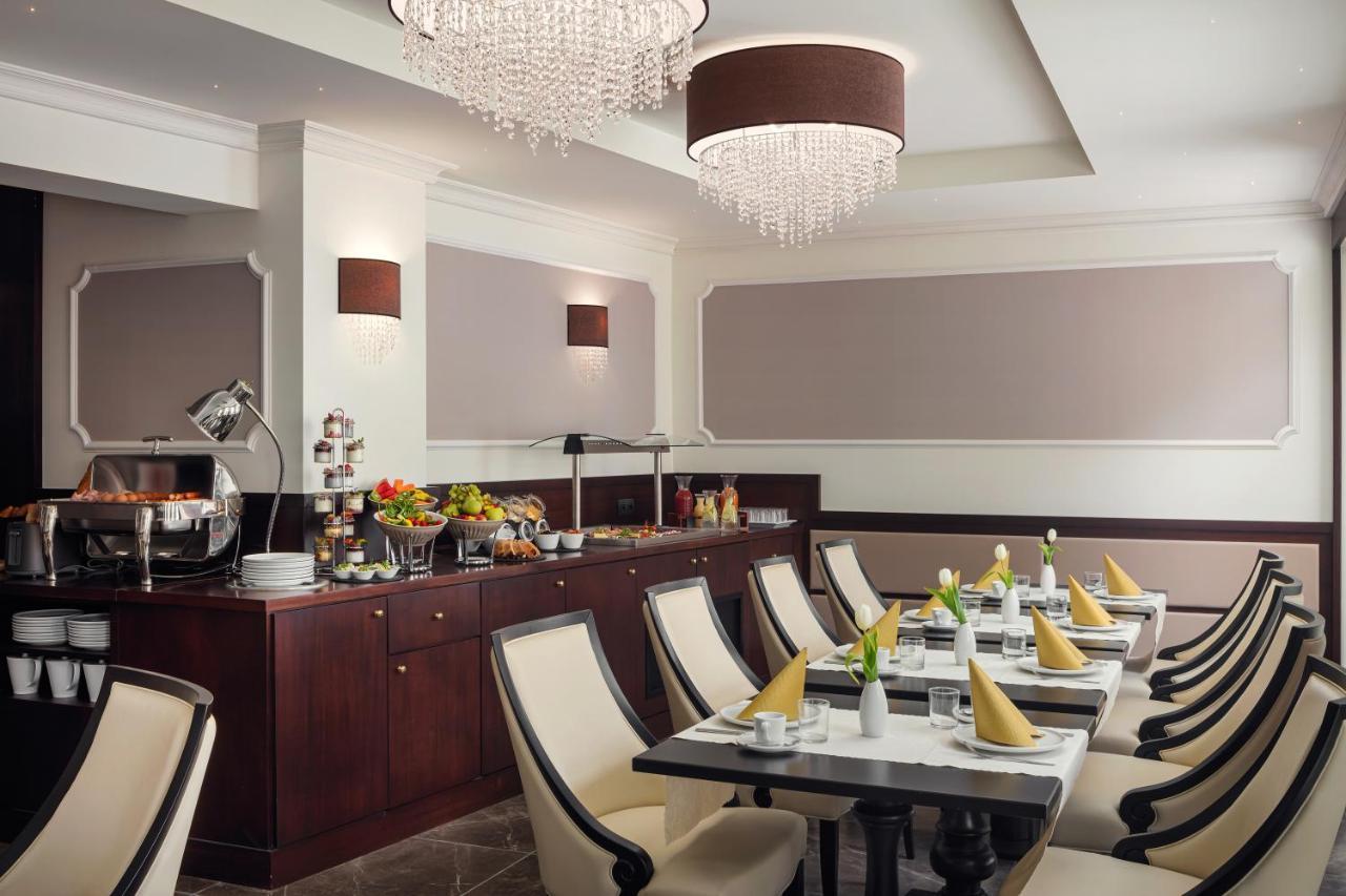 Boutique Hotel Saxonia カルロヴィ・ヴァリ エクステリア 写真