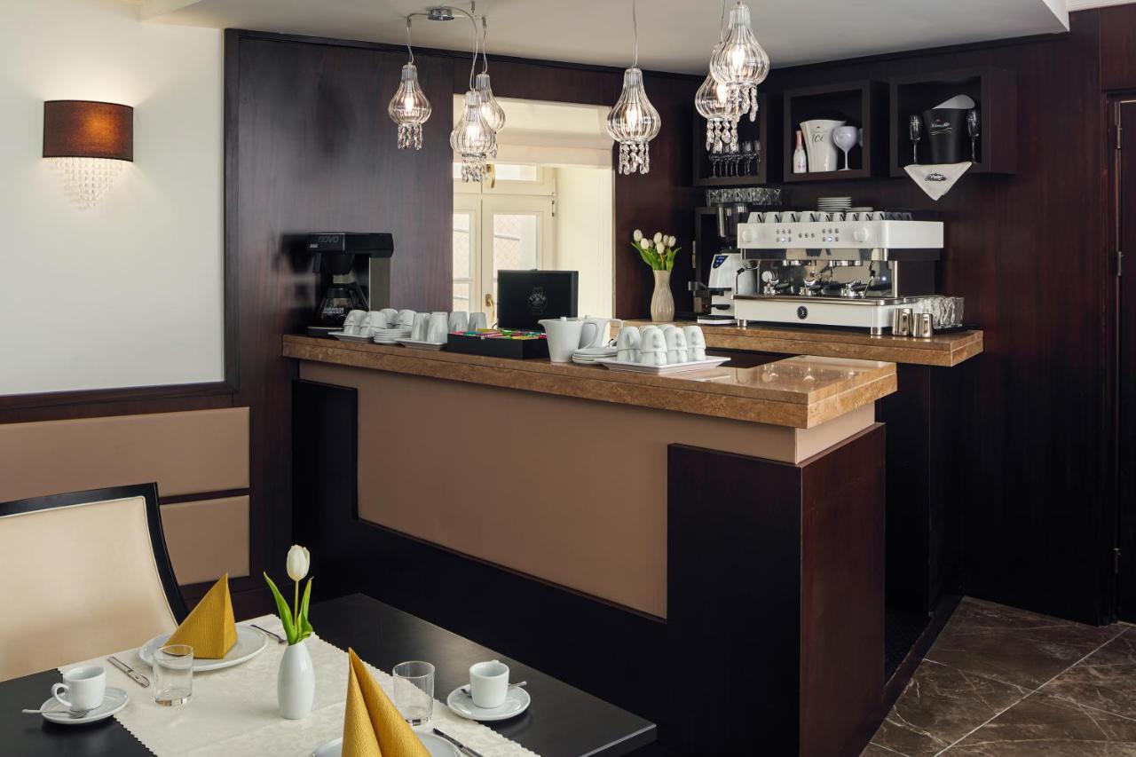 Boutique Hotel Saxonia カルロヴィ・ヴァリ エクステリア 写真