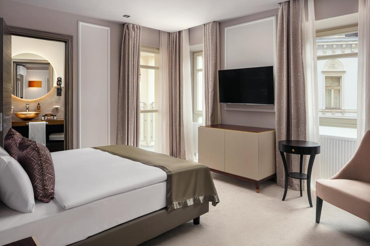Boutique Hotel Saxonia カルロヴィ・ヴァリ エクステリア 写真