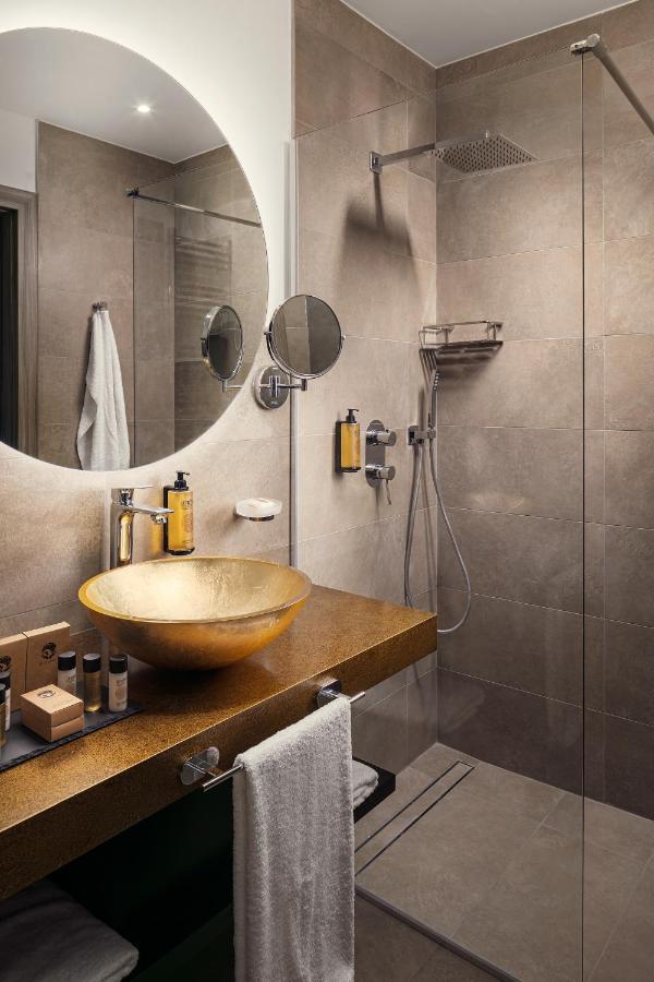 Boutique Hotel Saxonia カルロヴィ・ヴァリ エクステリア 写真