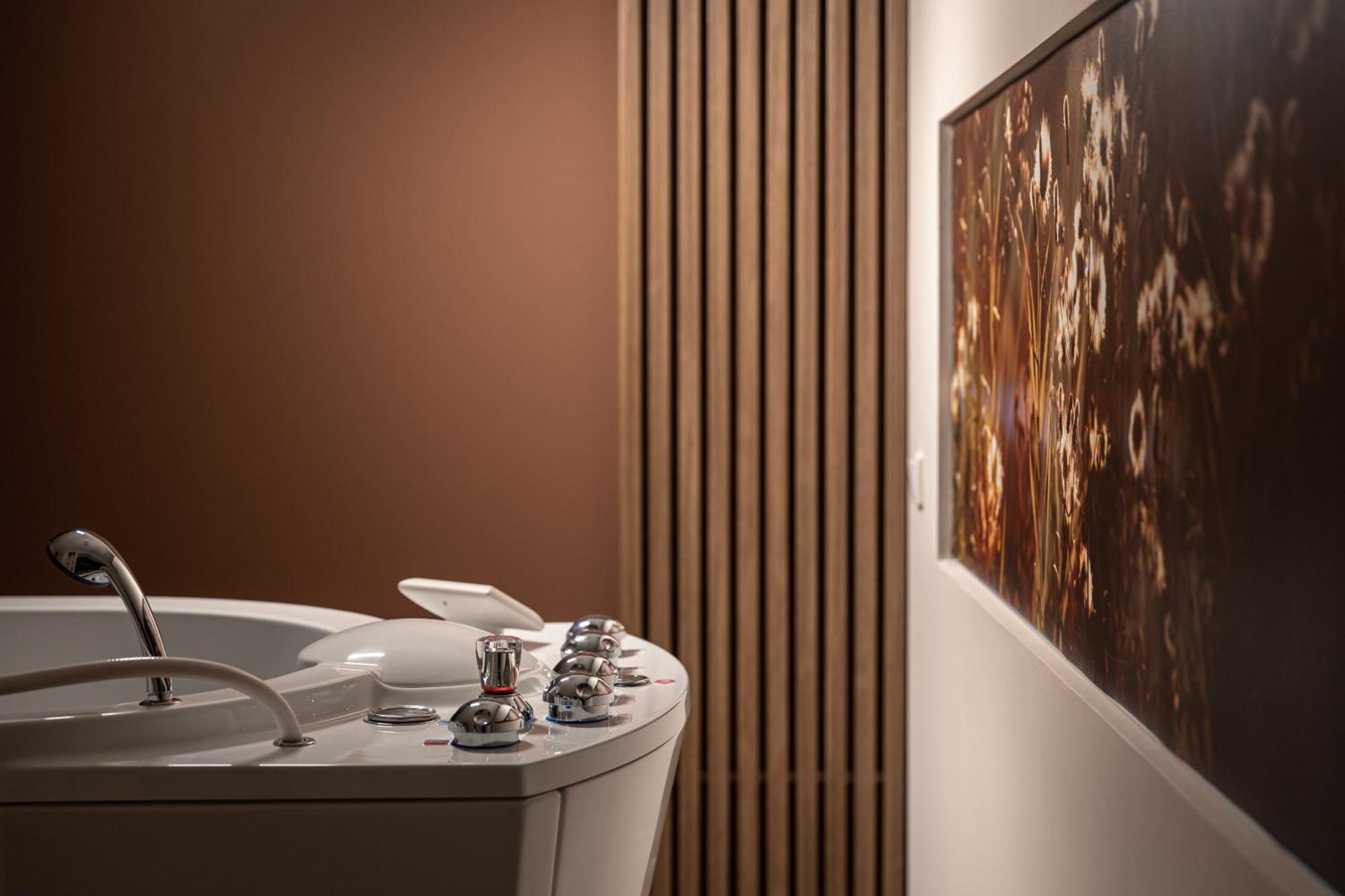 Boutique Hotel Saxonia カルロヴィ・ヴァリ エクステリア 写真